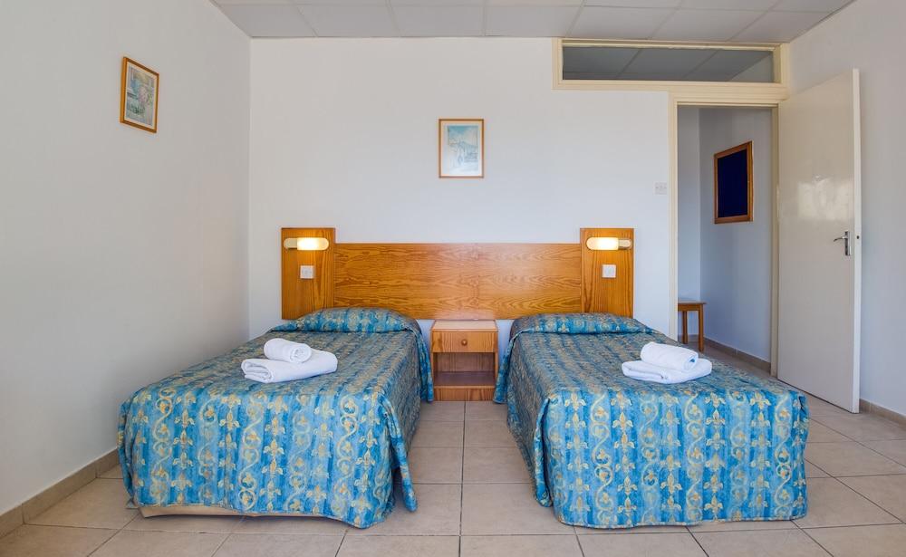 Green Bungalows Hotel Apartments Agia Napa Buitenkant foto