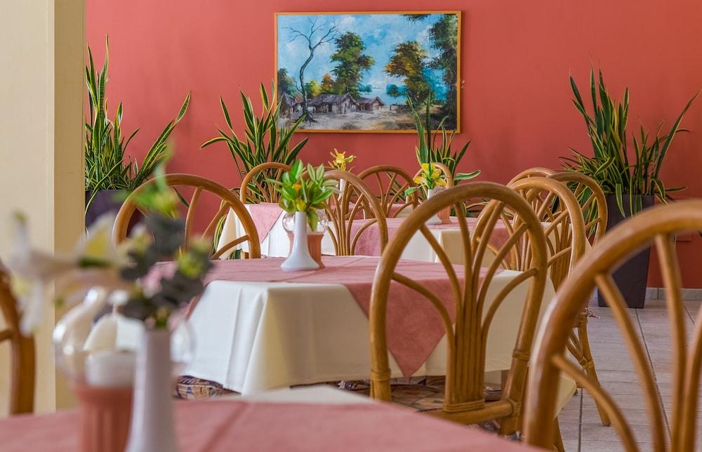 Green Bungalows Hotel Apartments Agia Napa Buitenkant foto