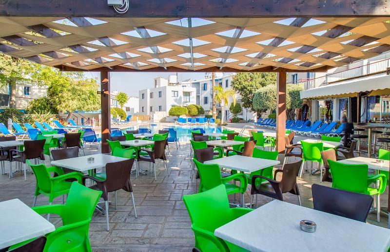 Green Bungalows Hotel Apartments Agia Napa Buitenkant foto